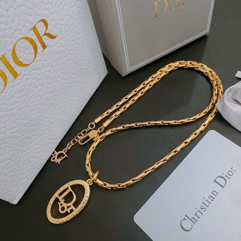 chr1st1an D10r necklaces